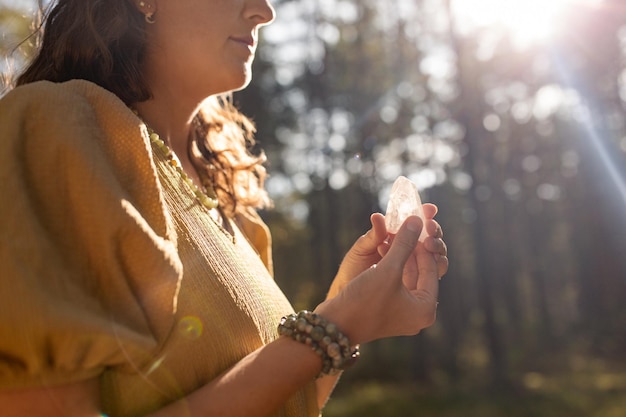 Zagrożenia duchowe: Jak je rozpoznać i chronić się