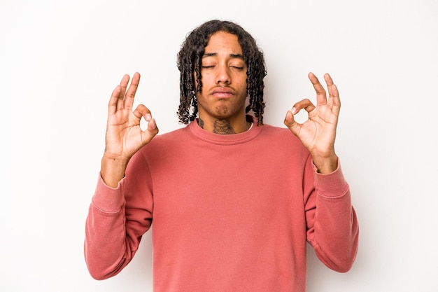 Jak osiągnąć spokój umysłu dzięki technikom relaksacyjnym